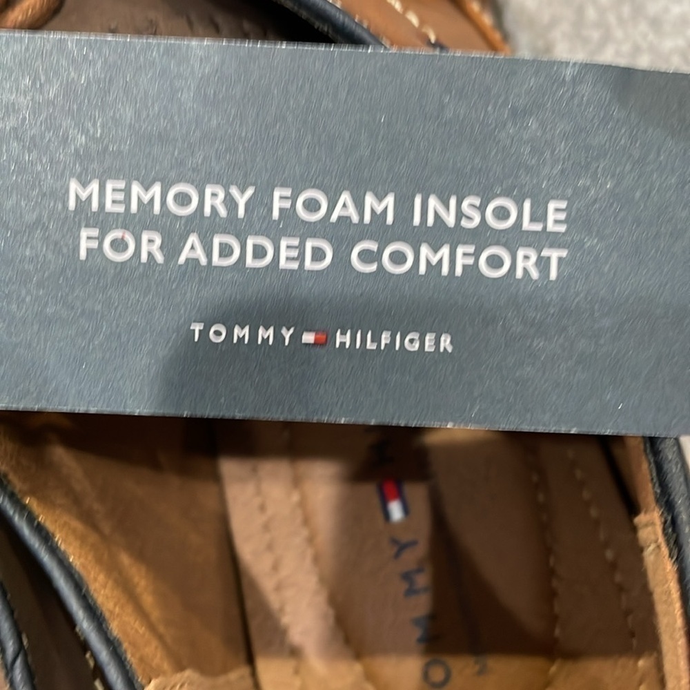 NWB Men’s Tommy Hilfiger dark natural Dante shoe. Size 11M. - Picture 5 of 7
